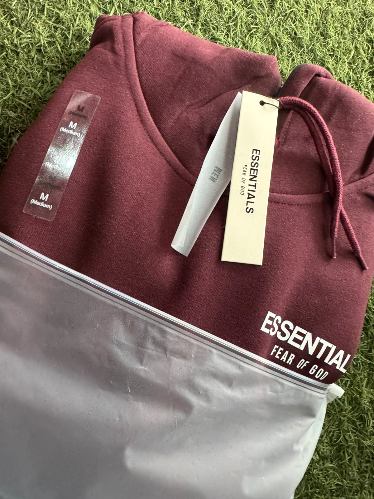 Hoodie Essentials G5 12 Piezas